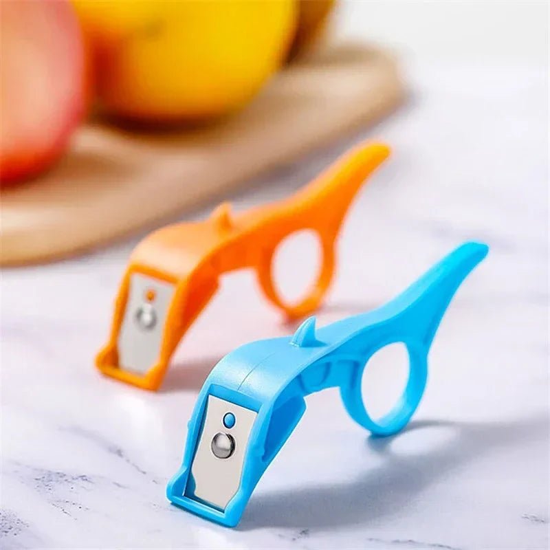 Manual Peeler to Peel Apple Skin – Compact & Sharp