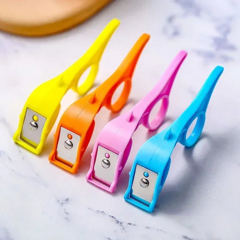 Manual Peeler to Peel Apple Skin – Compact & Sharp